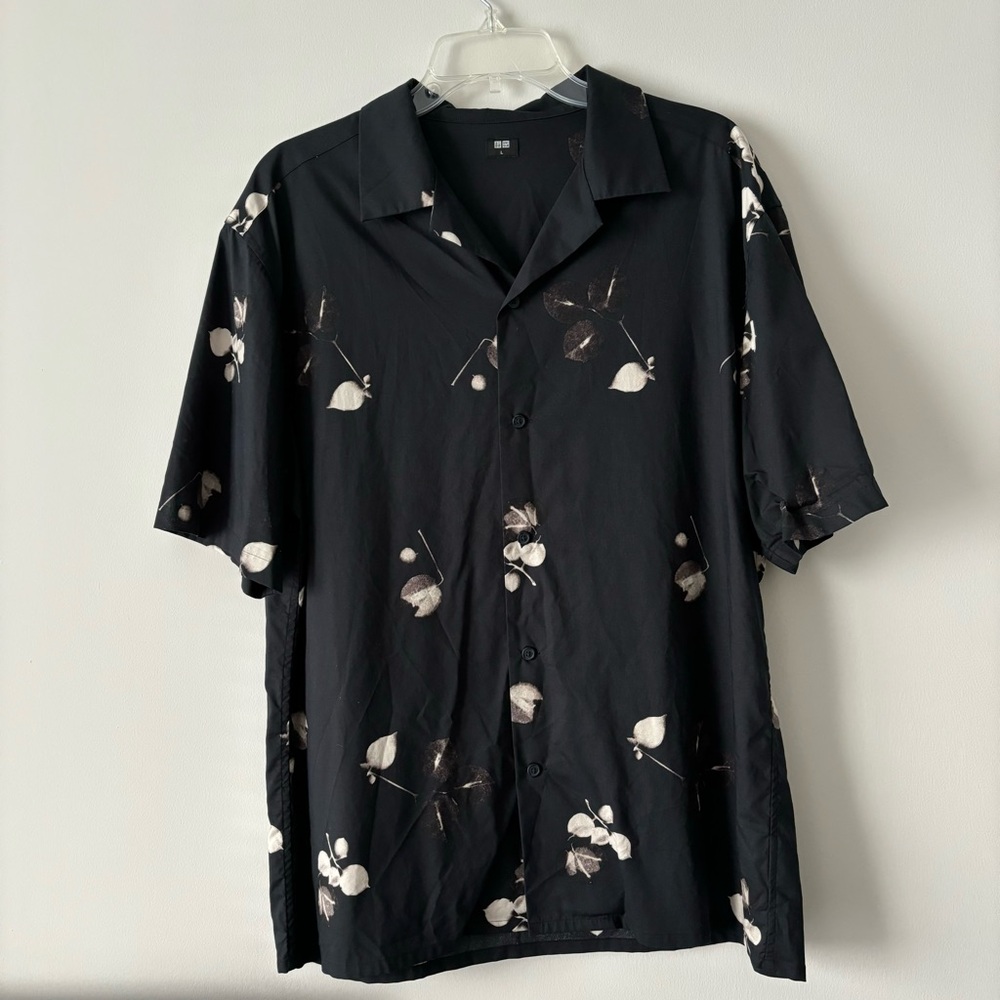 Uniqlo black floral camp collar button-down shirt